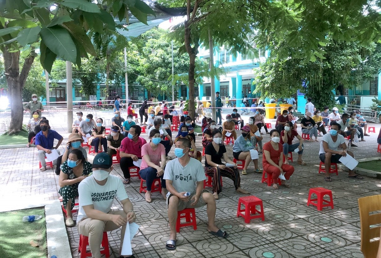 Binh Duong tiem 1 trieu lieu vaccine Sinopharm,  tiem vaccine cho nguoi dan anh 3