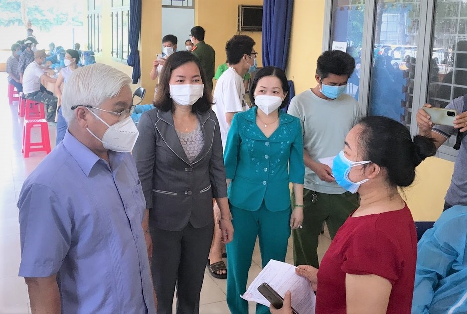 Binh Duong tiem 1 trieu lieu vaccine Sinopharm,  tiem vaccine cho nguoi dan anh 2