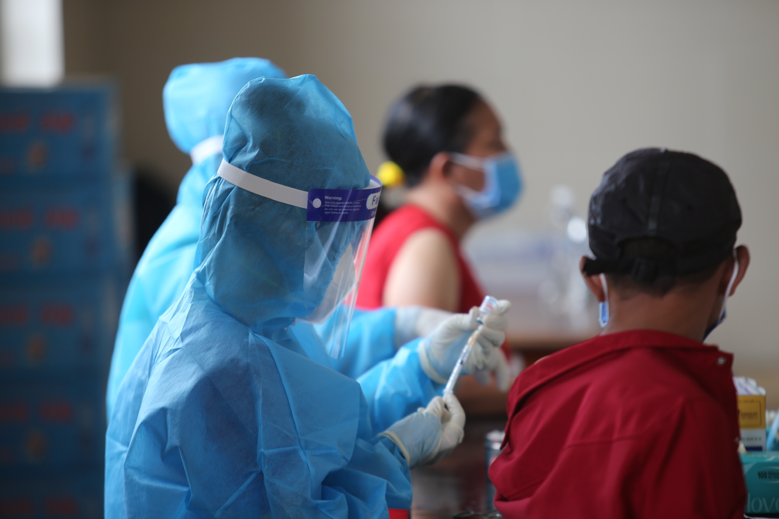 Binh Duong tiem 1 trieu lieu vaccine Sinopharm trong 4 ngay hinh anh