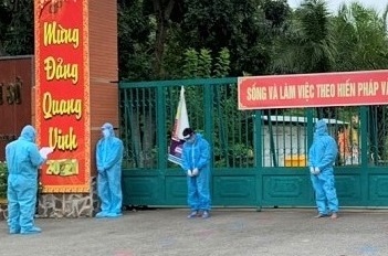 Khoi to 3 F0 an nhau, danh nguoi trong khu cach ly o Binh Duong hinh anh