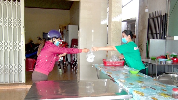 Dong Nai cho mo lai an uong tai cho,  khoi phuc kinh te xa hoi anh 1