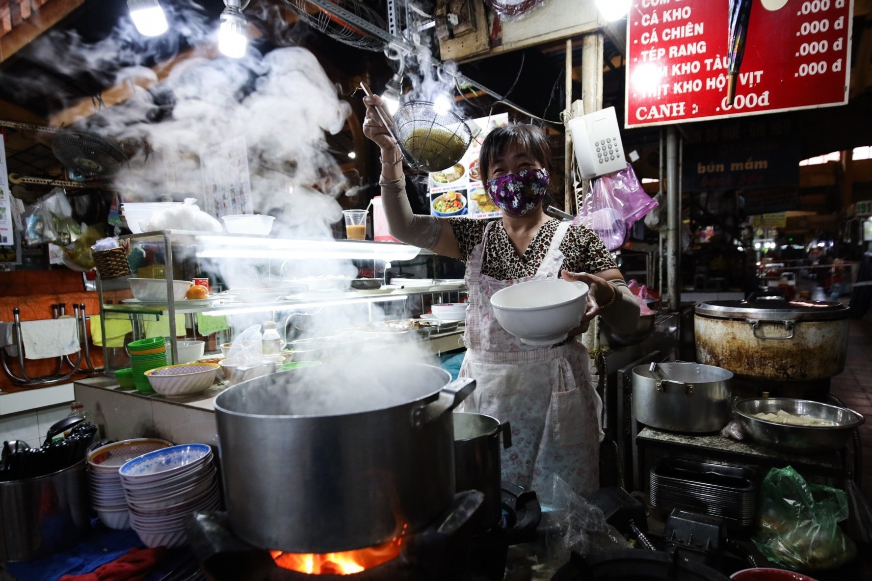 Binh Duong, Dong Nai noi long nhieu dich vu, TP.HCM con de chung hinh anh