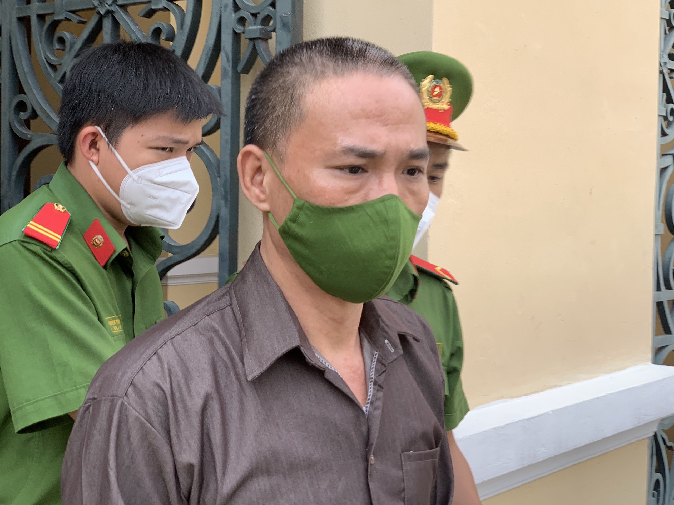 Tuyên y án sơ thẩm,  Quách Duy ảnh 1 Tuyen y an so tham,  Quach Duy anh 1