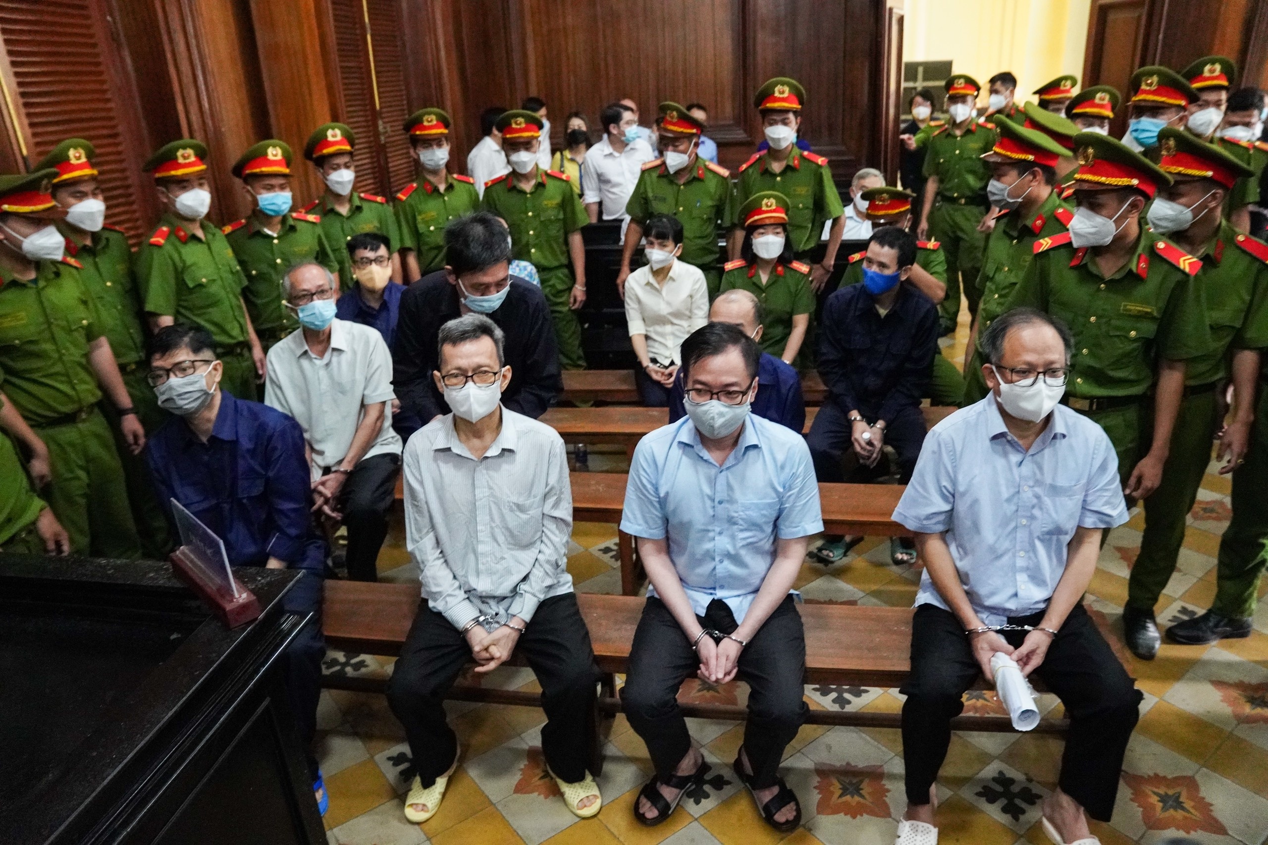 Sai pham tai Sadeco,  Tat Thanh Cang,  Te Tri Dung,  gay thiet hai 1.103 ty dong anh 2