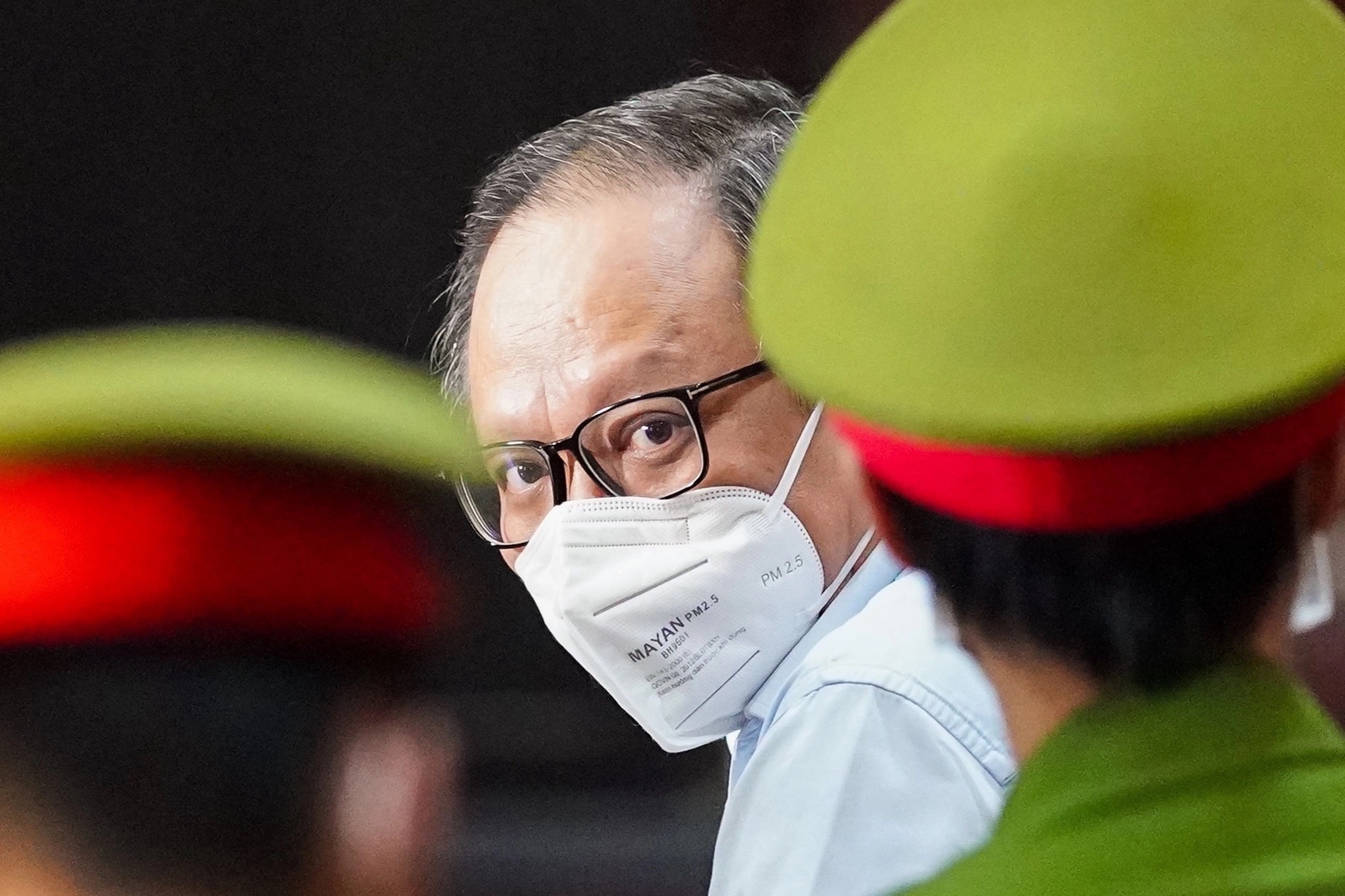 Ong Tat Thanh Cang sap hau toa phuc tham hinh anh