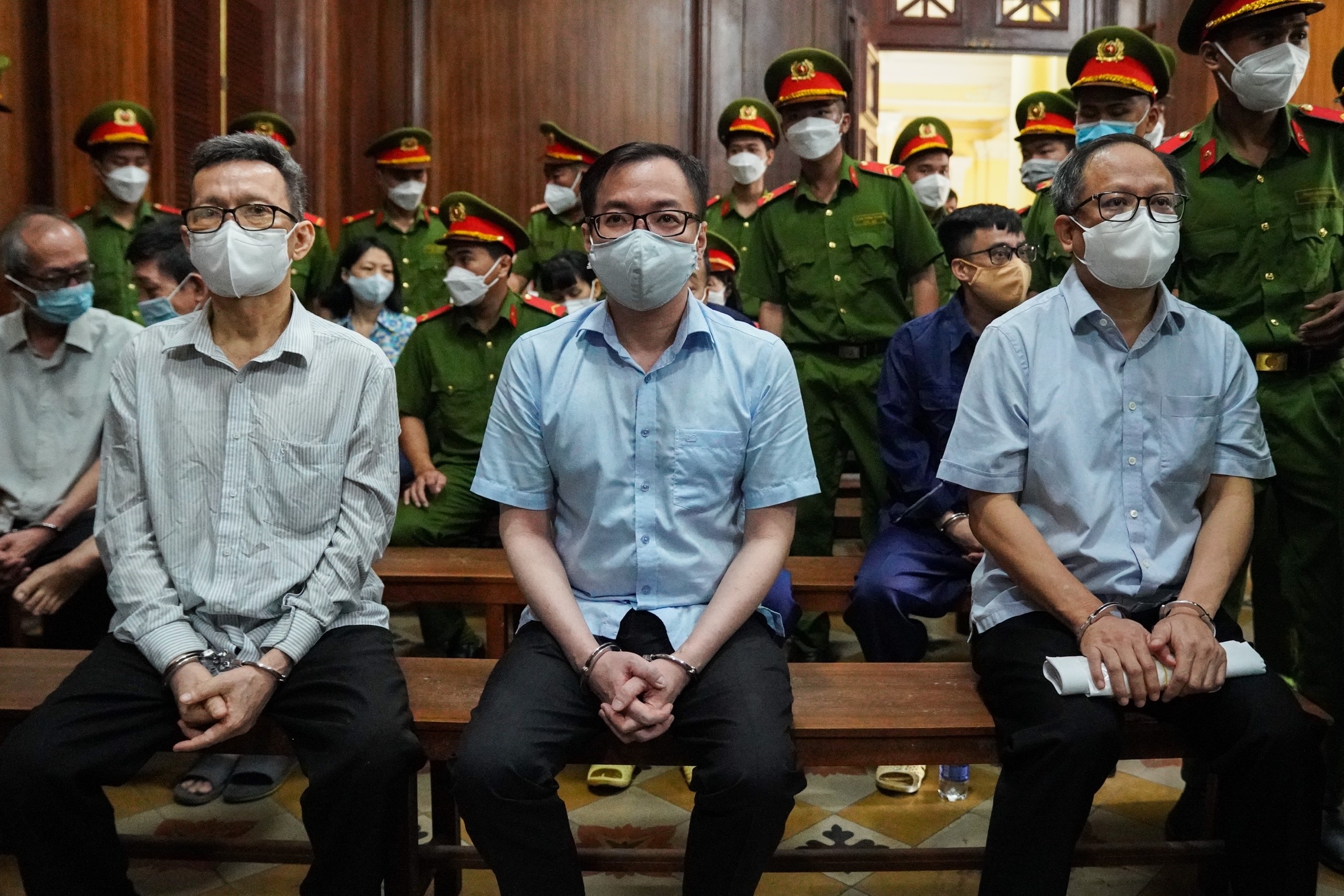 Sai pham tai Sadeco,  Tat Thanh Cang,  doi chat voi Nguyen Kim anh 2