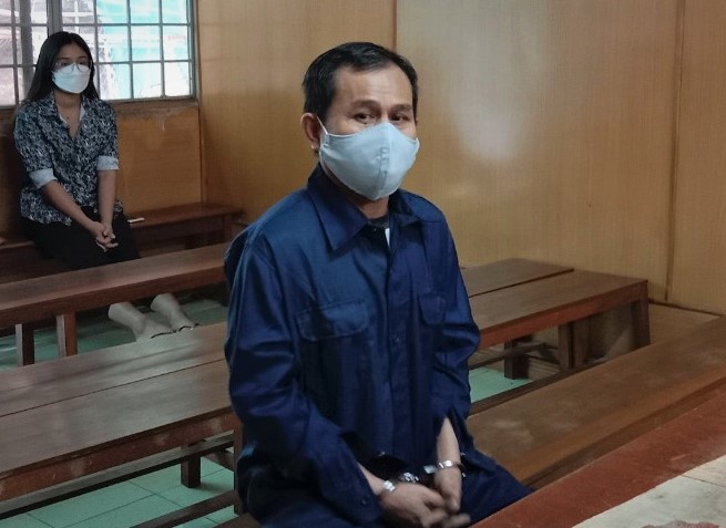 Vu nhom,  lua dao chiem doat tai san anh 1