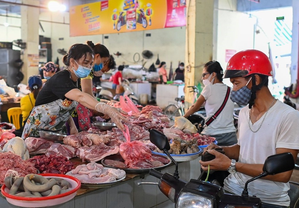 Tang gia hang hoa dip Tet bi xu phat nhu the nao? hinh anh