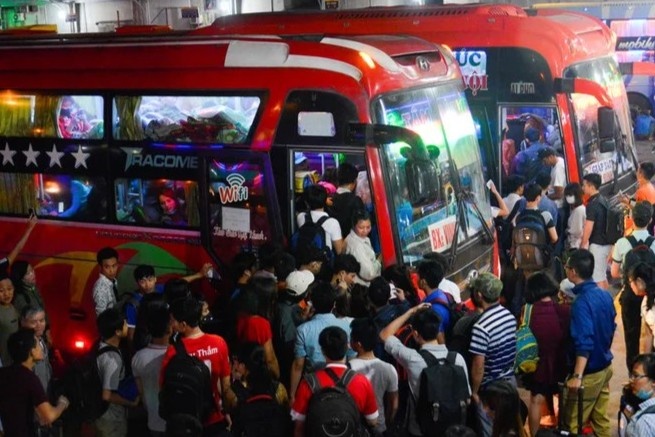 Nhoi nhet dip Tet, xe khach bi xu phat nhu the nao? hinh anh