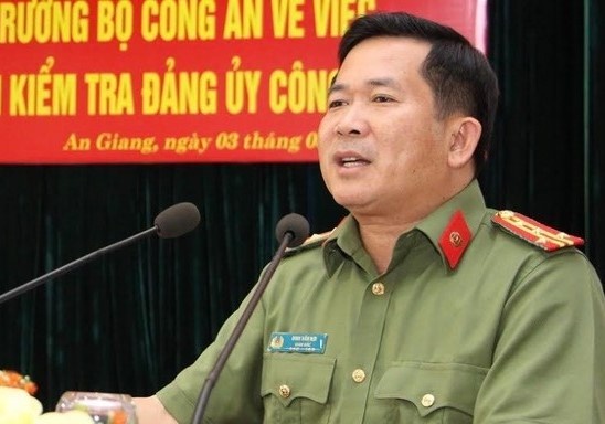 Dai ta Dinh Van Noi tiep tuc giu chuc Giam doc Cong an tinh An Giang hinh anh