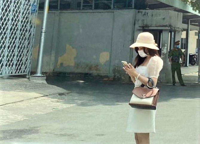 Ca sỹ Vy Oanh và những lần tố giác bà Phương Hằng ảnh 1 Ca sy Vy Oanh va nhung lan to giac ba Phuong Hang anh 1