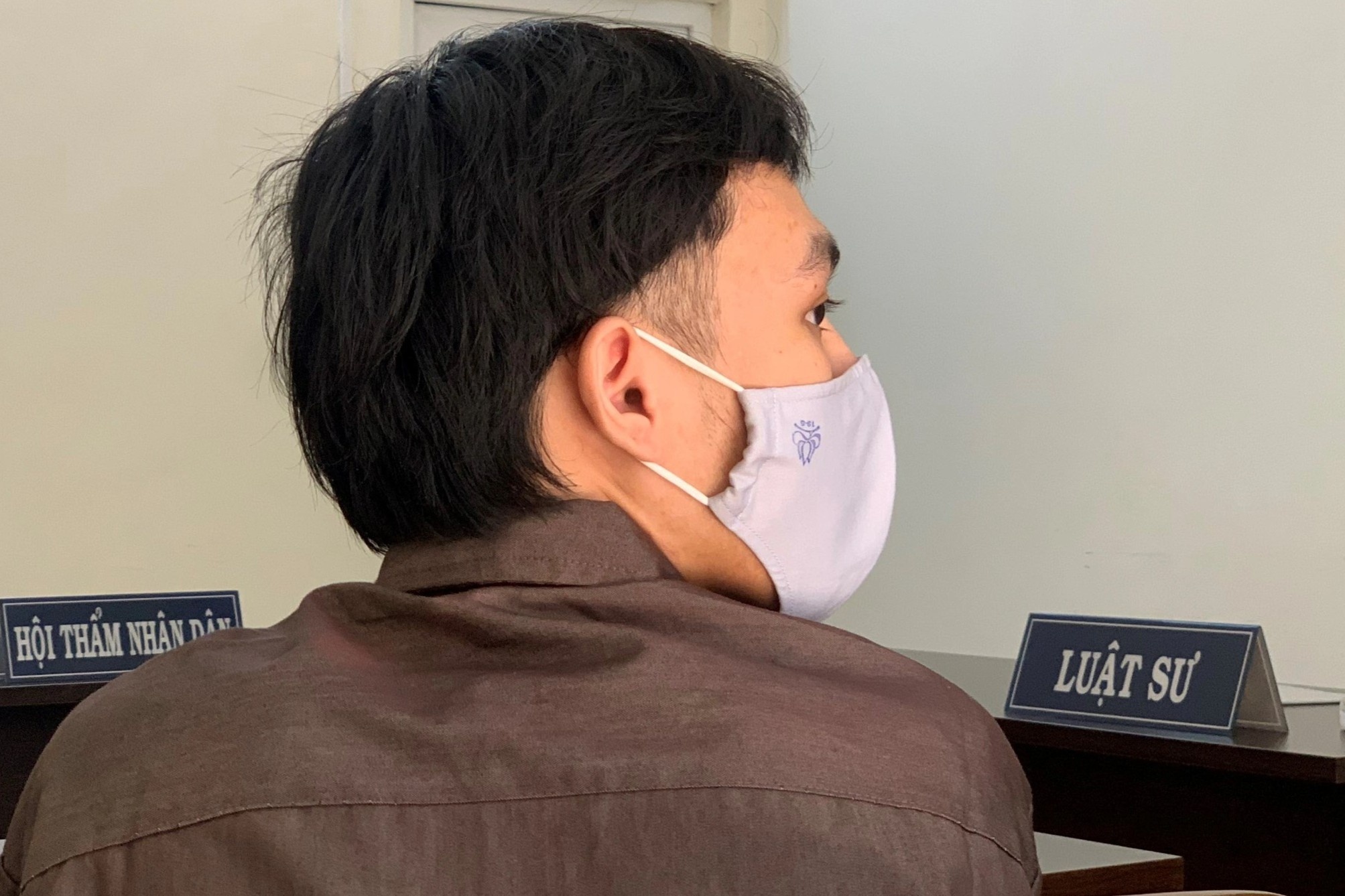 Phat tu thanh nien dam ban tinh dong tinh 93 nhat hinh anh