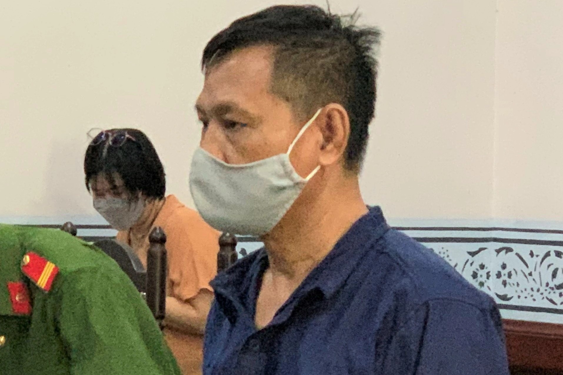 Lua chay an, cuu can bo Cong an TP.HCM linh 6 nam tu hinh anh