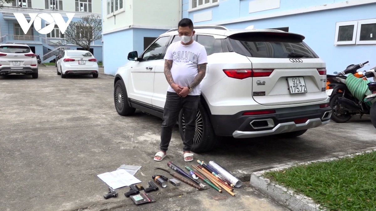 Cho vay nang lai,  dung sung uy hiep nguoi vay tien anh 1