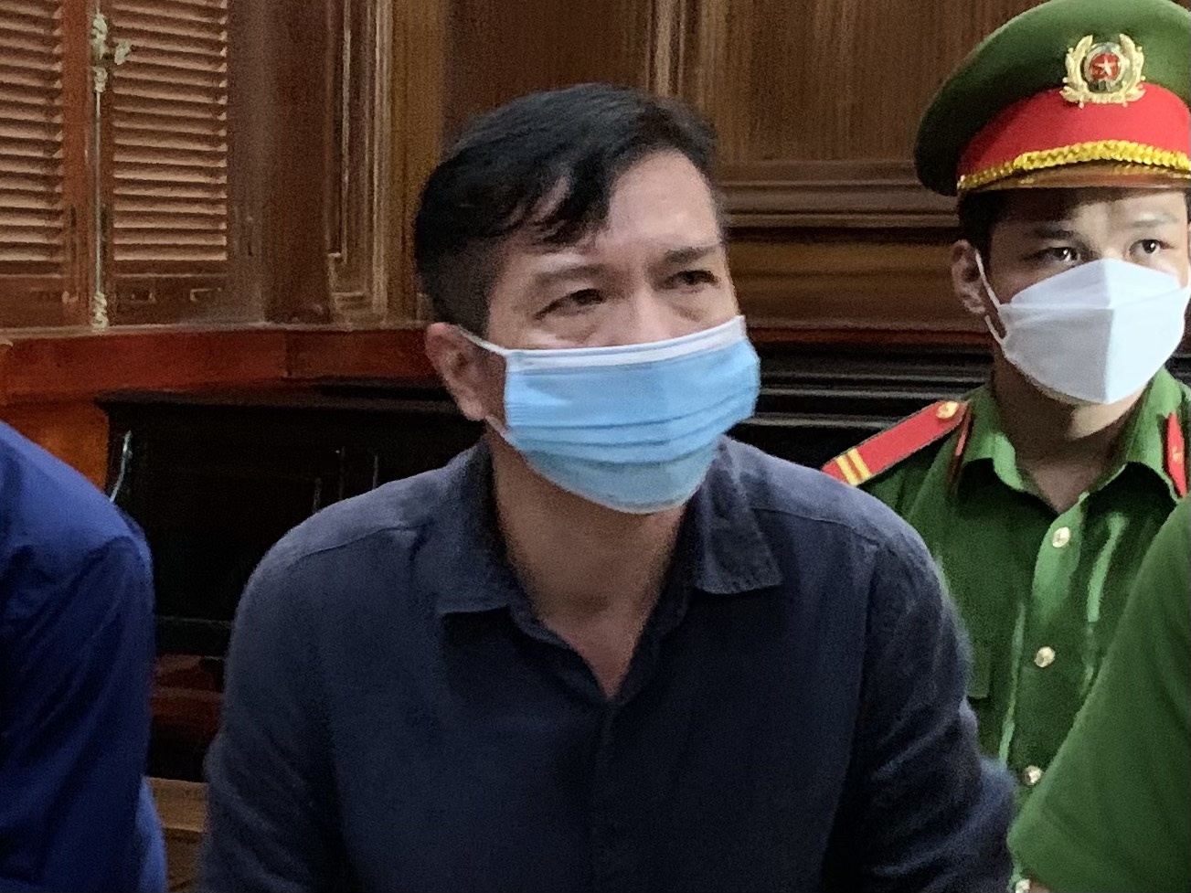 Cựu CSGT liên quan đường dây bán logo xe 'vua' lĩnh 7 năm tù ảnh 1 Cuu CSGT lien quan duong day ban logo xe 'vua' linh 7 nam tu anh 1