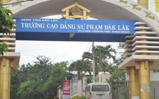 Khoi to nguyen hieu truong va ke toan truong Cao dang Su pham Dak Lak hinh anh