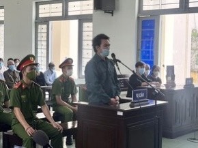 Ke dung bua sat hai cong an vien linh an tu hinh hinh anh