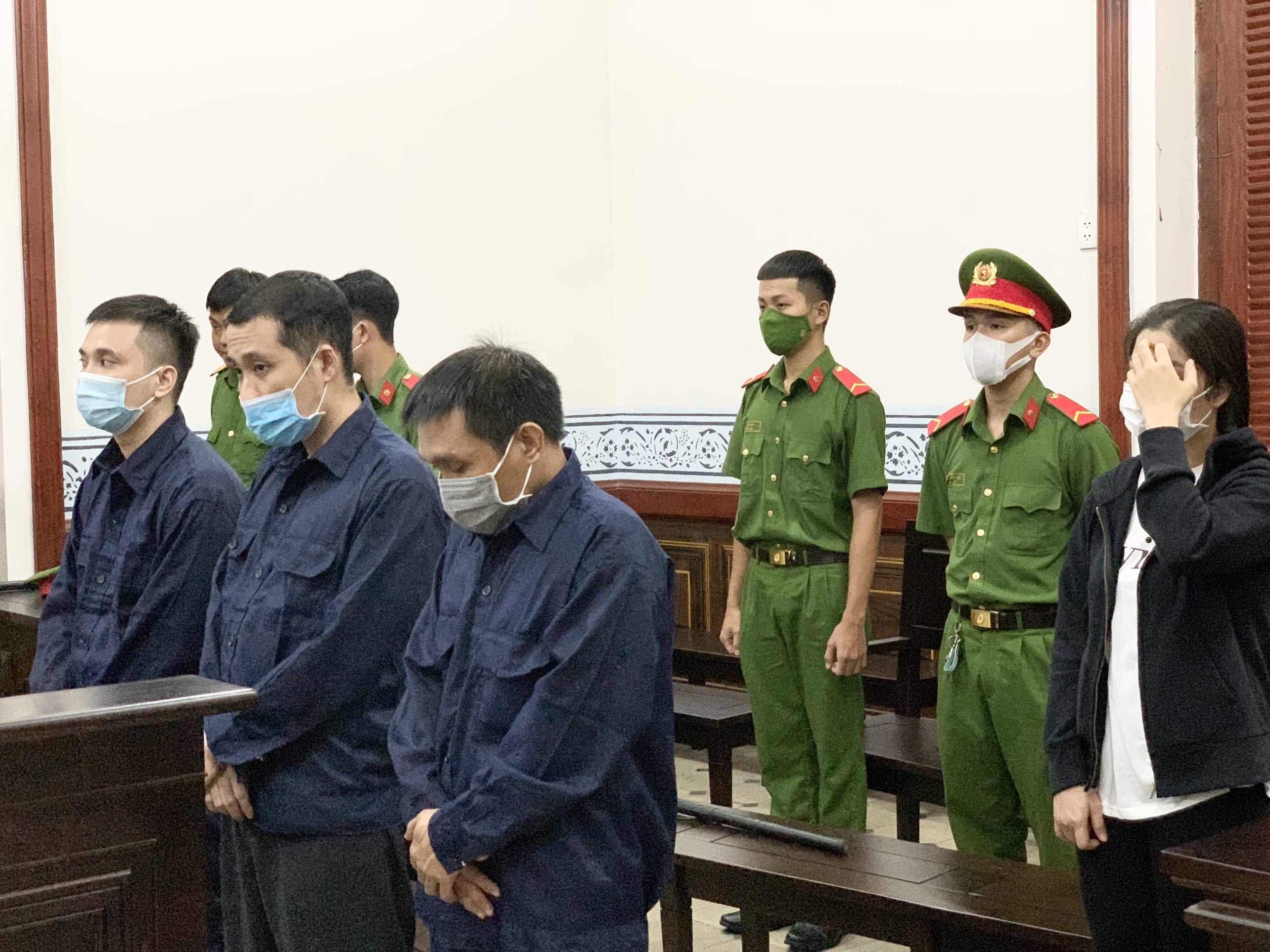 len kich ban danh ghen,  tong tien ban trai la thay giao anh 1