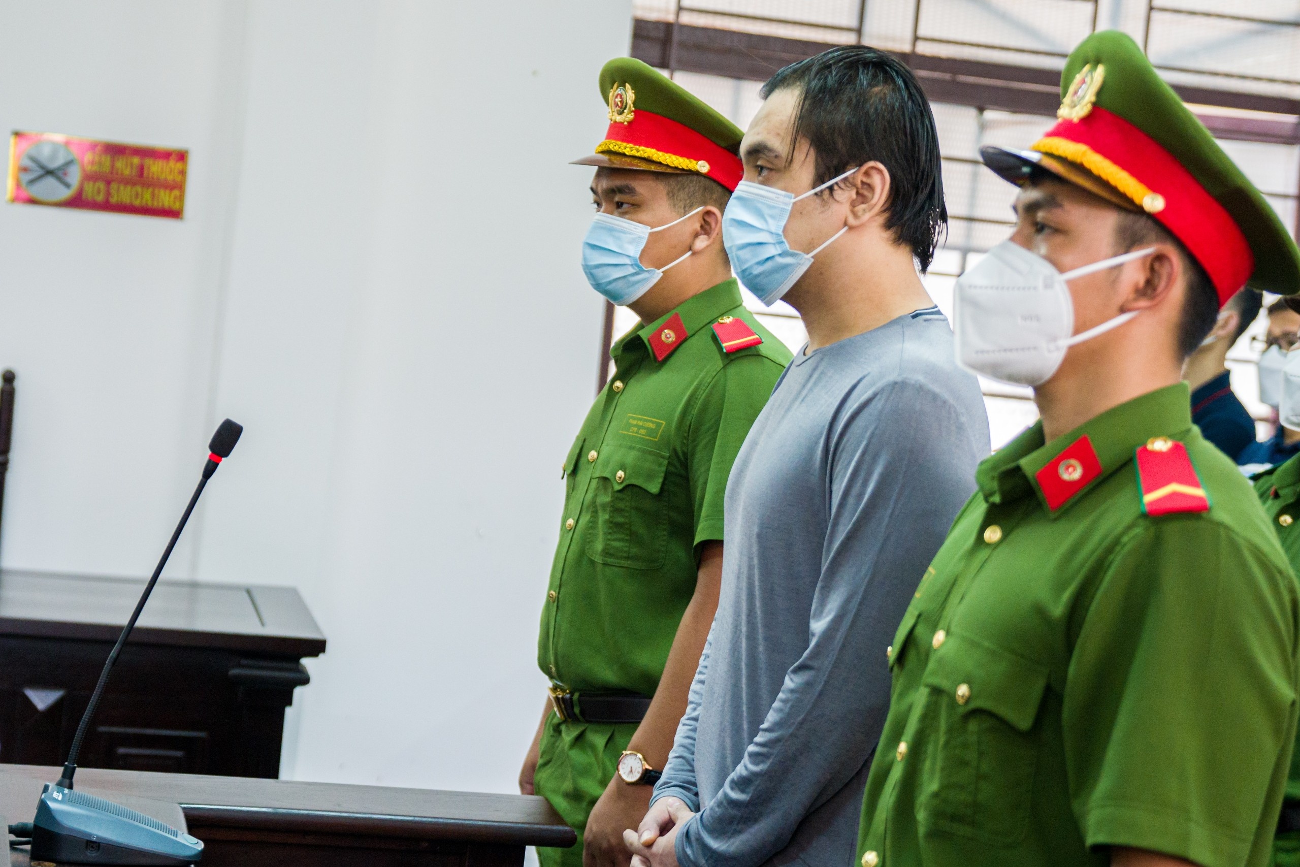 tai xe mercedes tong nu tiep vien hang khong anh 1