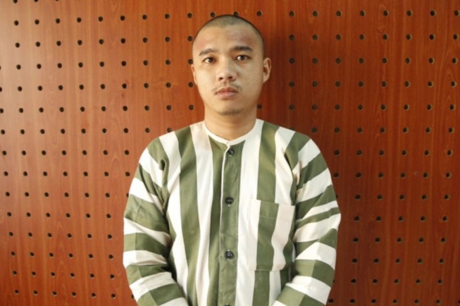 Hack Facebook lua chiem doat 200 trieu dong de dua ban gai di du lich hinh anh