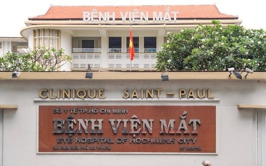 Cuu giam doc Benh vien Mat TP.HCM sap hau toa hinh anh