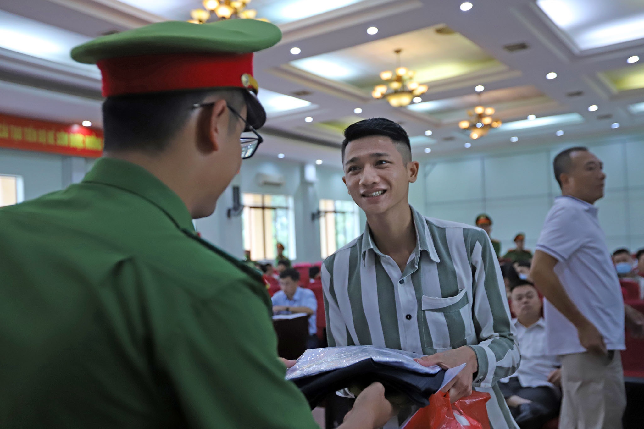 nuoc mat ngay dac xa anh 1