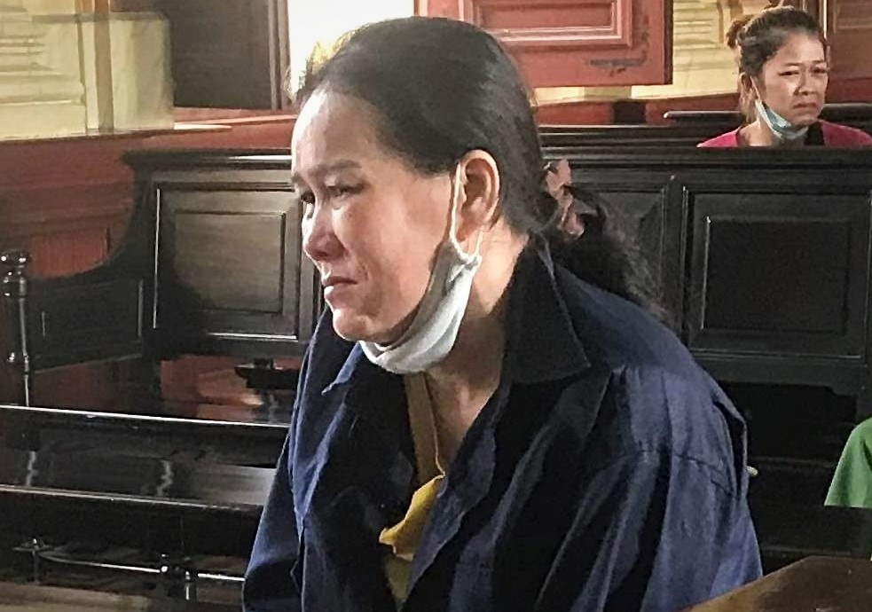 Dam 'chong ho' tu vong, nguoi phu nu linh an 17 nam tu hinh anh