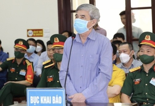 74 bi cao trong duong day buon lau 200 trieu lit xang hau toa hinh anh