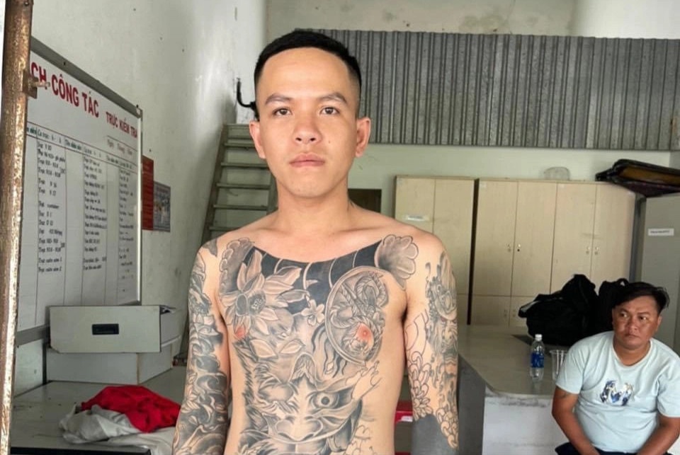 Dap pha tiem sua xe anh 1