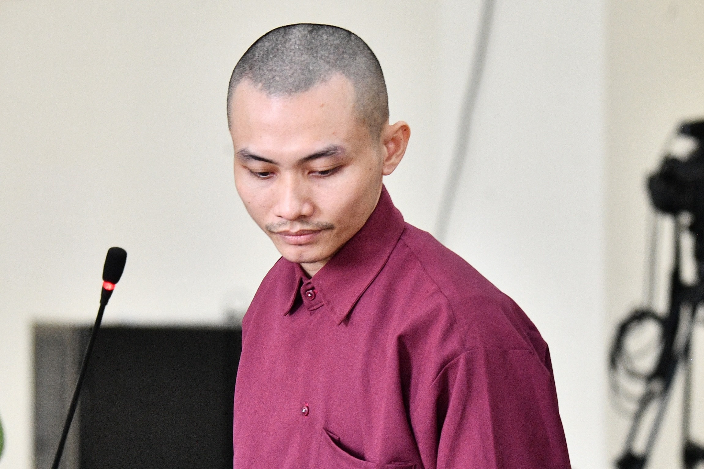 Ky hop dong 2 ben vu Tinh that Bong lai, luat su bi ky luat hinh anh