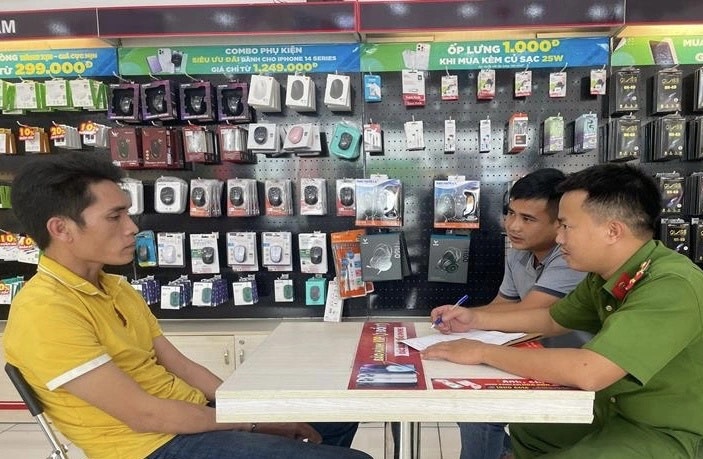 Dot nhap FPT Shop trom tai san tri gia hon mot ty dong hinh anh