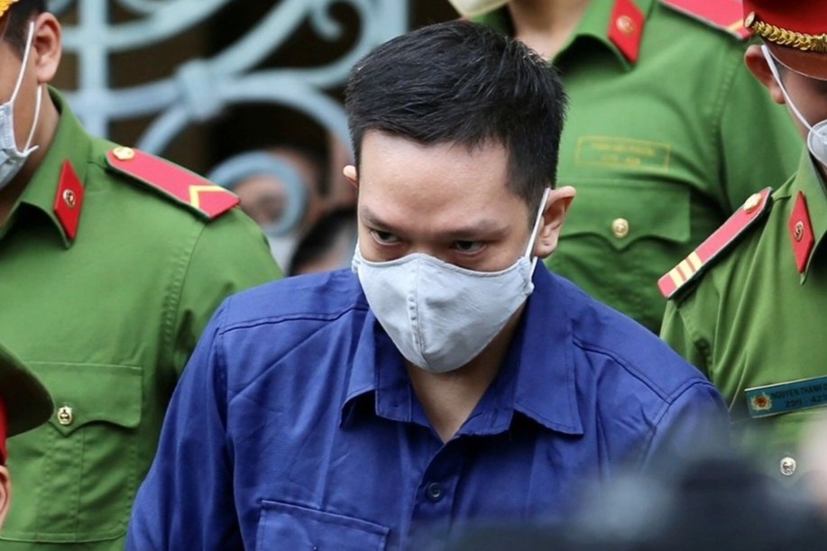 Gia dinh be gai de nghi xu Nguyen Kim Trung Thai toi giet nguoi hinh anh