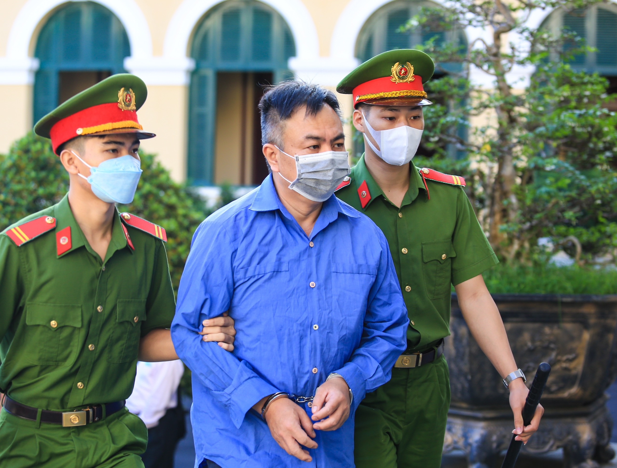 giam doc benh vien mat anh 1