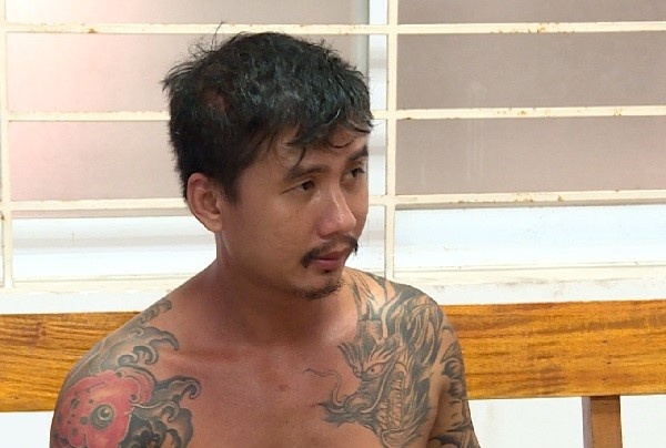 Tam giu nghi pham chem 2 vo chong thuong vong hinh anh