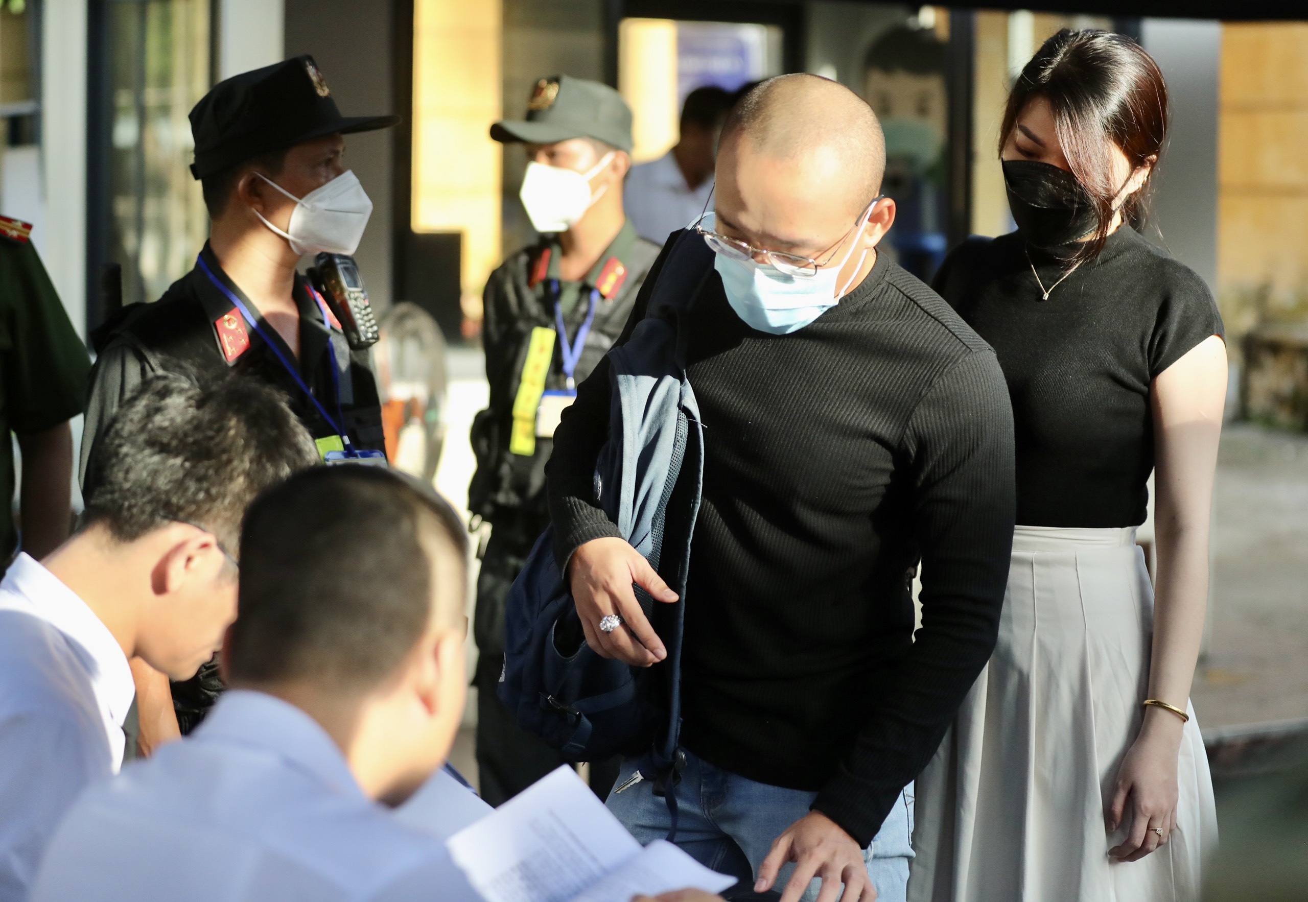 Nguoi dan ong cho hon 7 ty dong den Cong ty Alibaba hinh anh