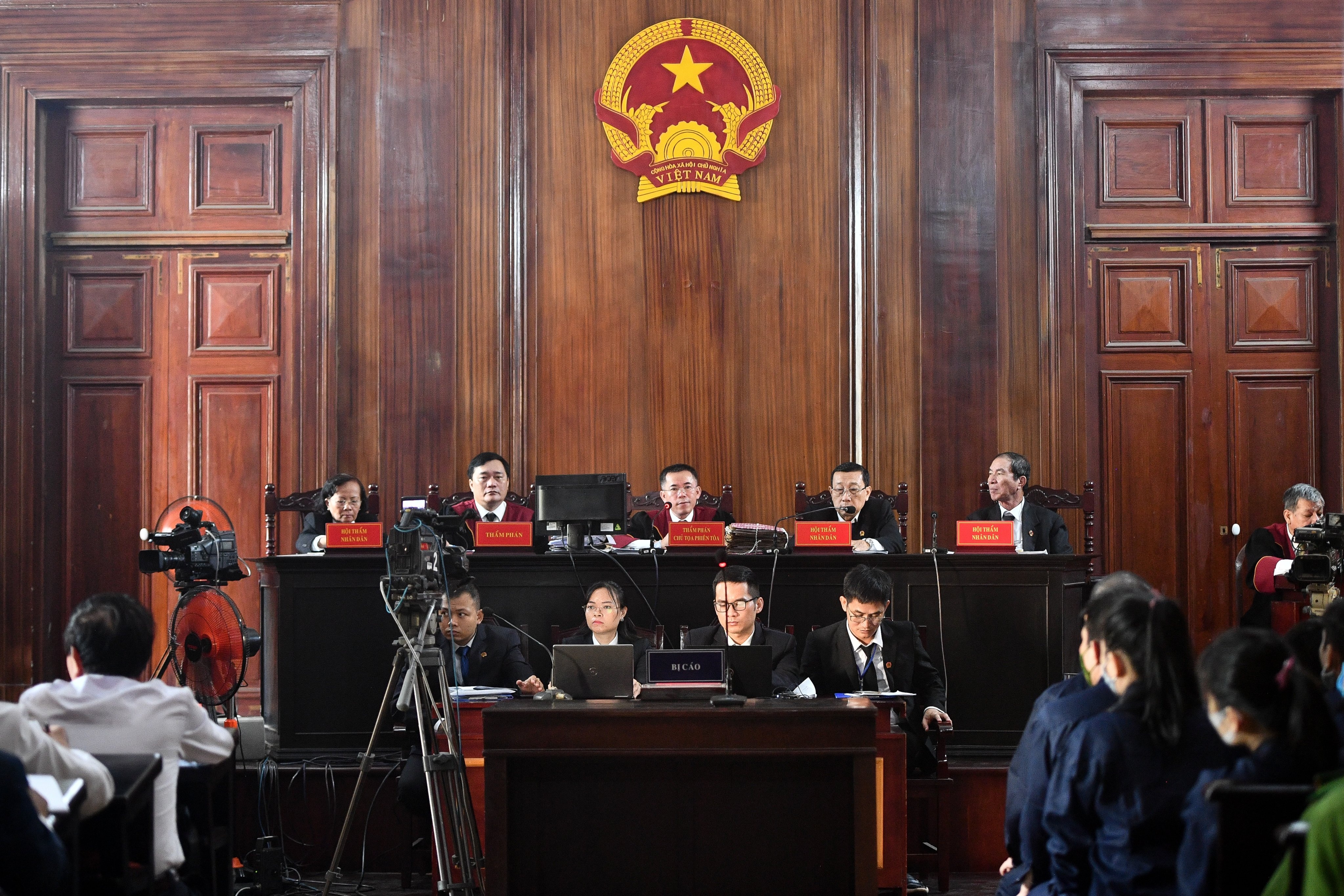 xet xu Nguyen Thai Luyen anh 10