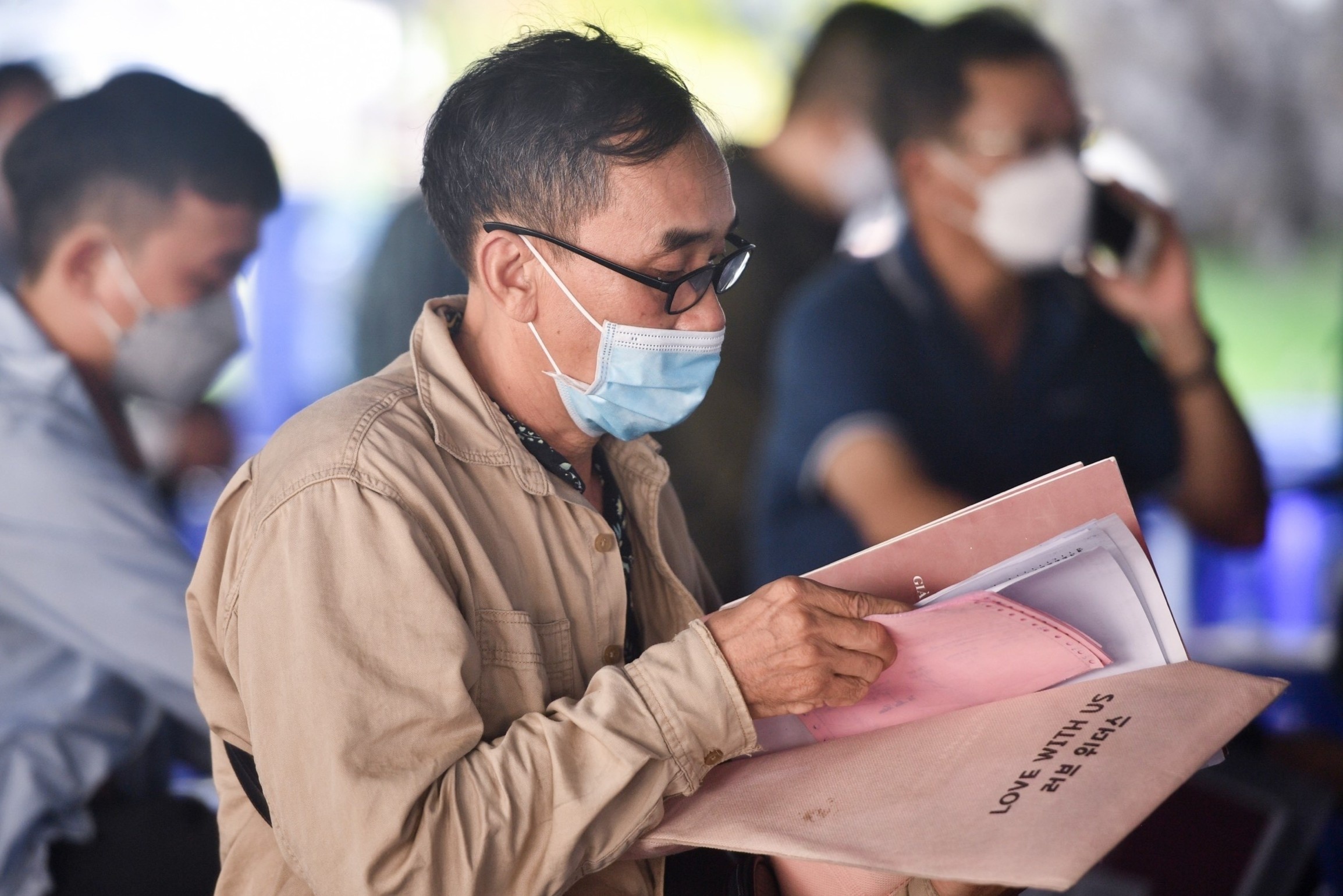 Bi hai vu Alibaba: 'Thay quang cao ram ro nen mua, khong biet bi lua' hinh anh