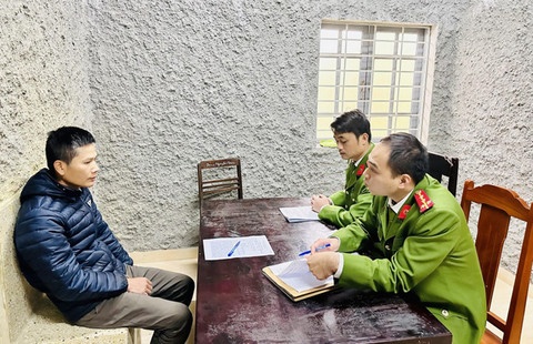 Nhan vien quan bar anh 1