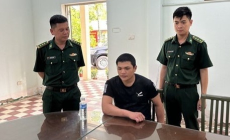 Ban giao nghi pham lien quan vu giet nguoi, lan tron o Campuchia hinh anh