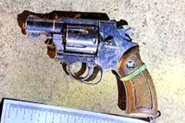 Lam an thua lo, nguoi dan ong mua sung di cuop ngan hang o Thanh Hoa hinh anh