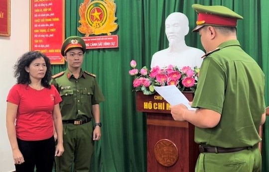 vu an Nguyen Phuong Hang anh 2