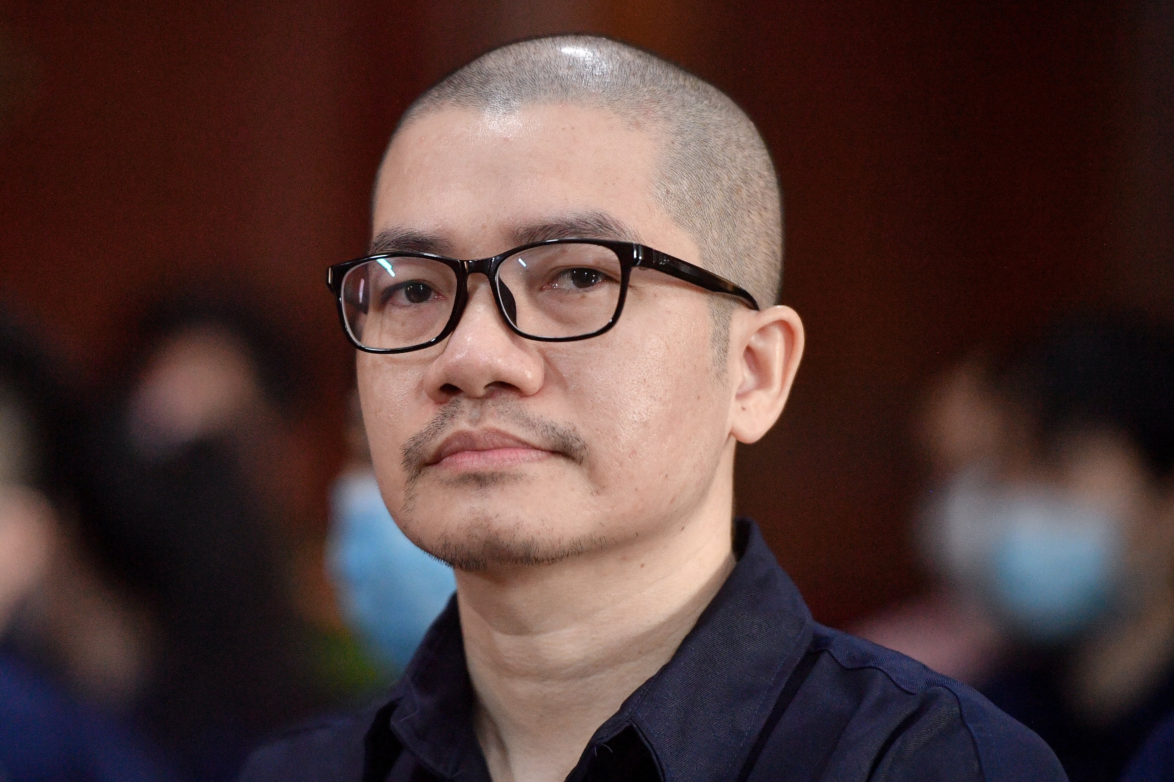 Ngay mai cuu Chu tich Alibaba Nguyen Thai Luyen hau toa phuc tham hinh anh