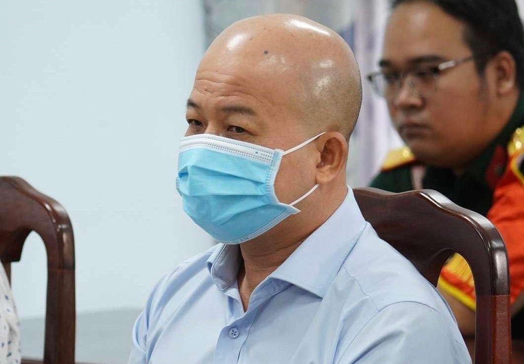 Ong Dinh Ngoc He bi phat them 5 nam tu hinh anh