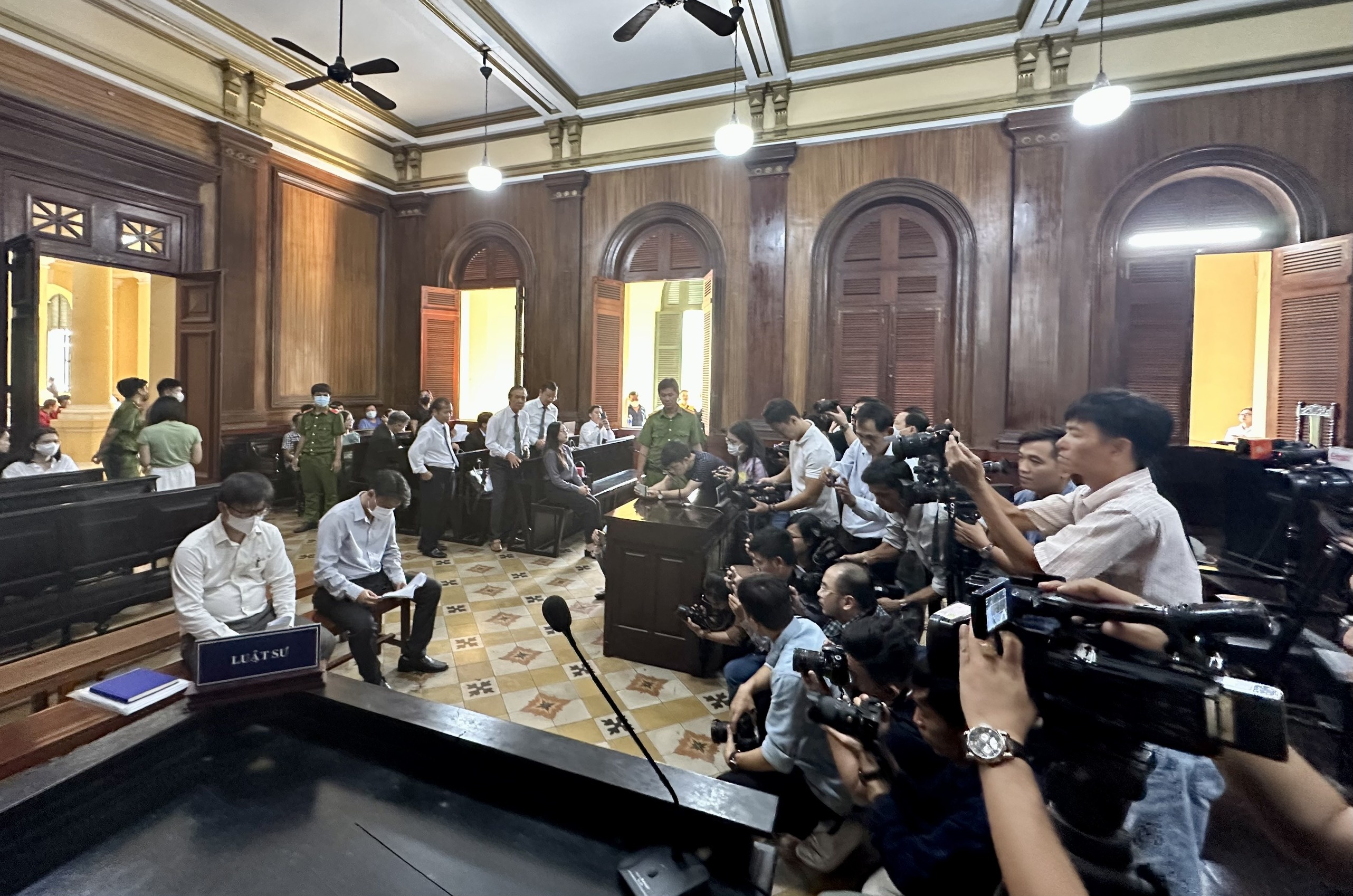 chay chung cu Carina anh 3