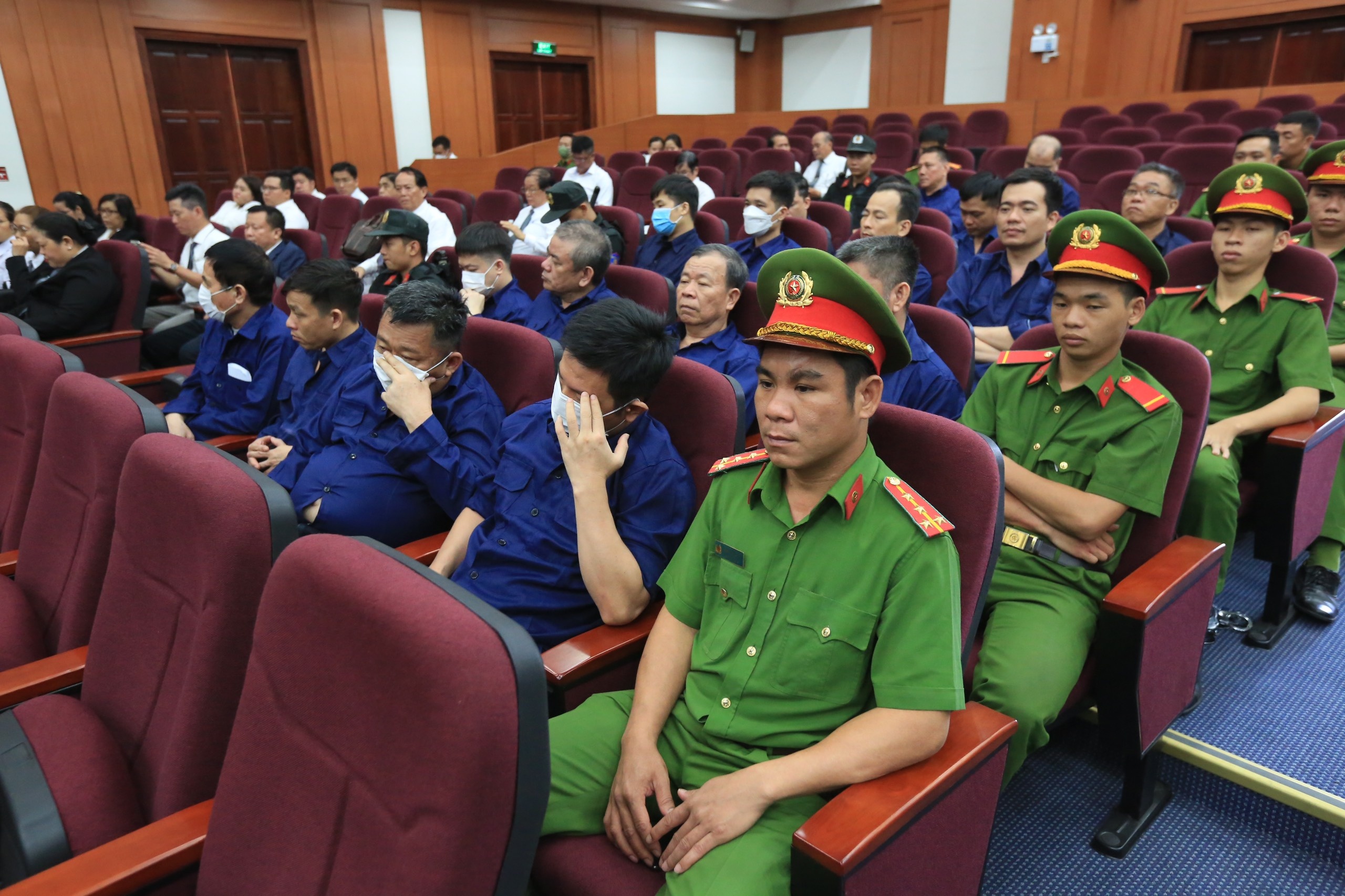 200 trieu lit xang anh 2