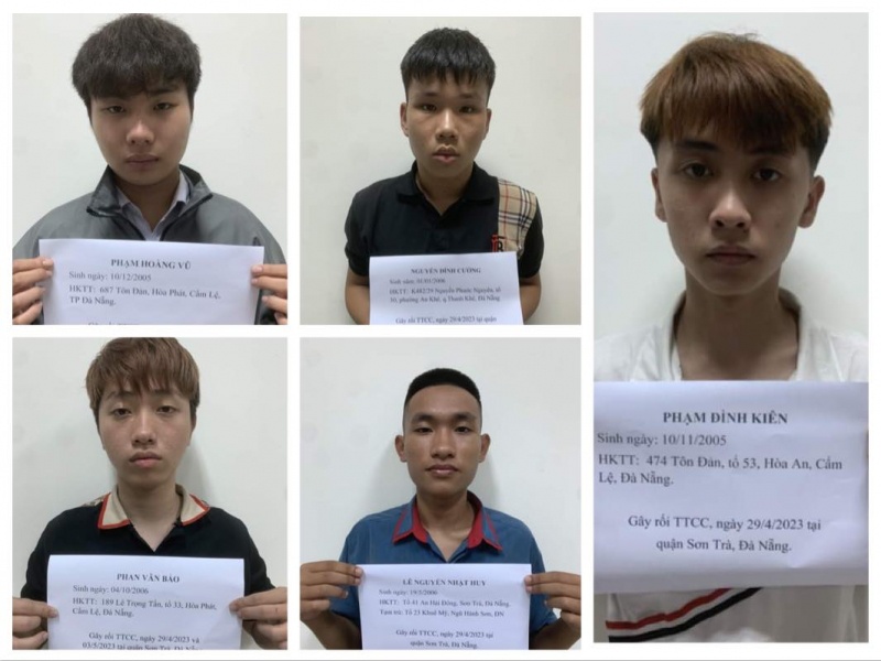 nhom con do chem nhau anh 1