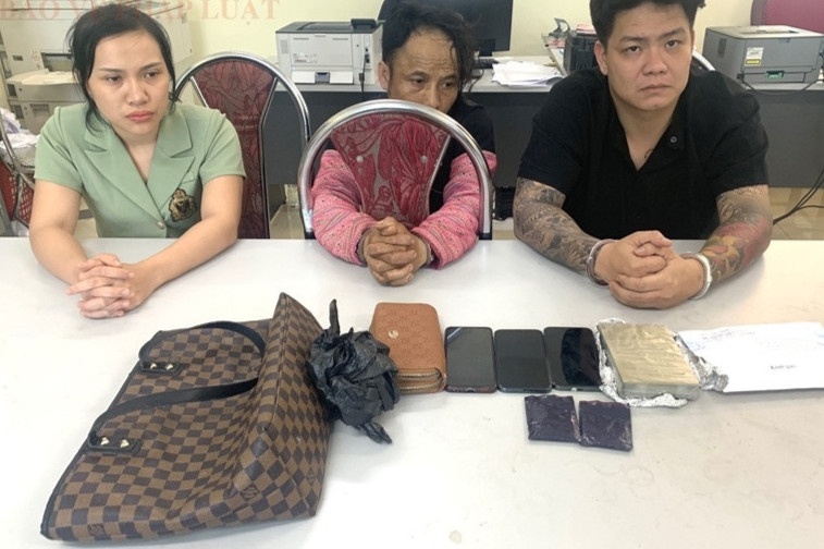 Len Long Luong mua heroin ve ban kiem loi thi bi bat hinh anh