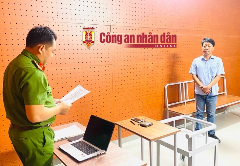 Nhận hối lộ,  Chi Cục Đăng kiểm ảnh 1 Nhan hoi lo,  Chi Cuc Dang kiem anh 1
