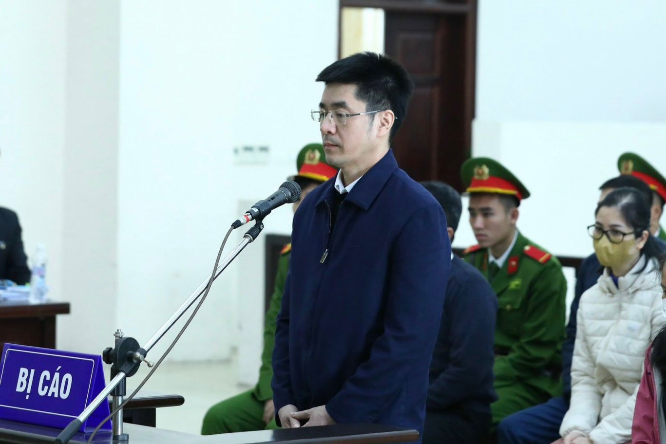 VKS de nghi giam an doi voi cuu dieu tra vien Hoang Van Hung hinh anh