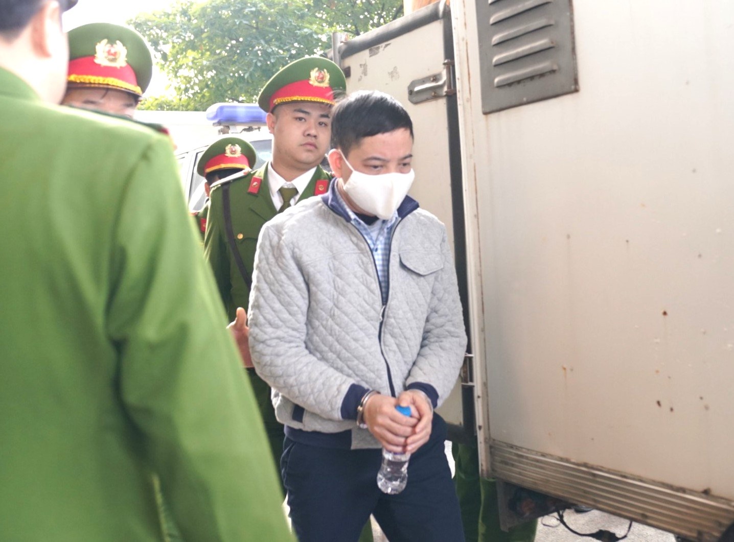 chuyen bay giai cuu anh 2